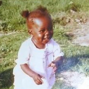 Meet your Posher, Nevine